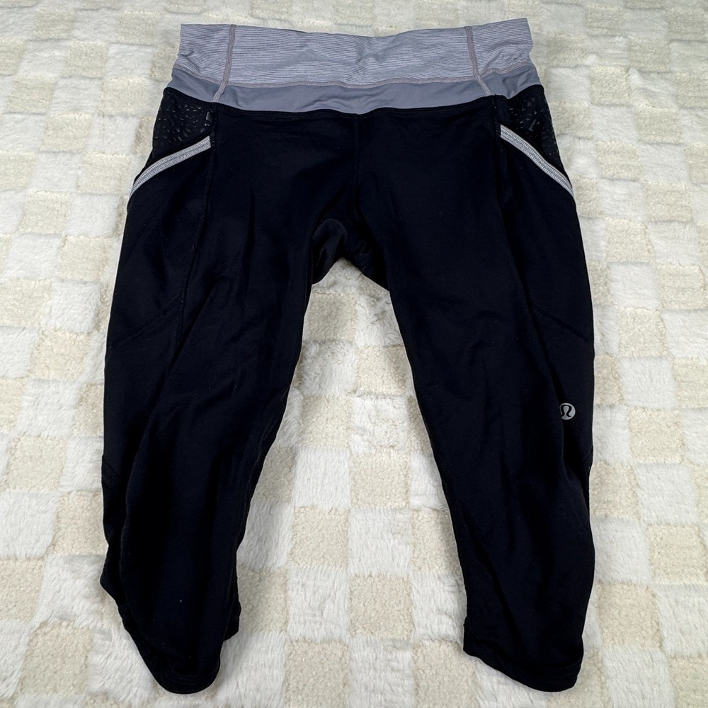 LULULEMON Womens Black Ruched Capri‎ Cropped Leggings Size 8